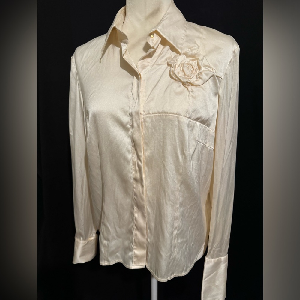UNIQUE Vintage 80s Designer (Chanel i believe) Stretch Silk Charmeuse blouse